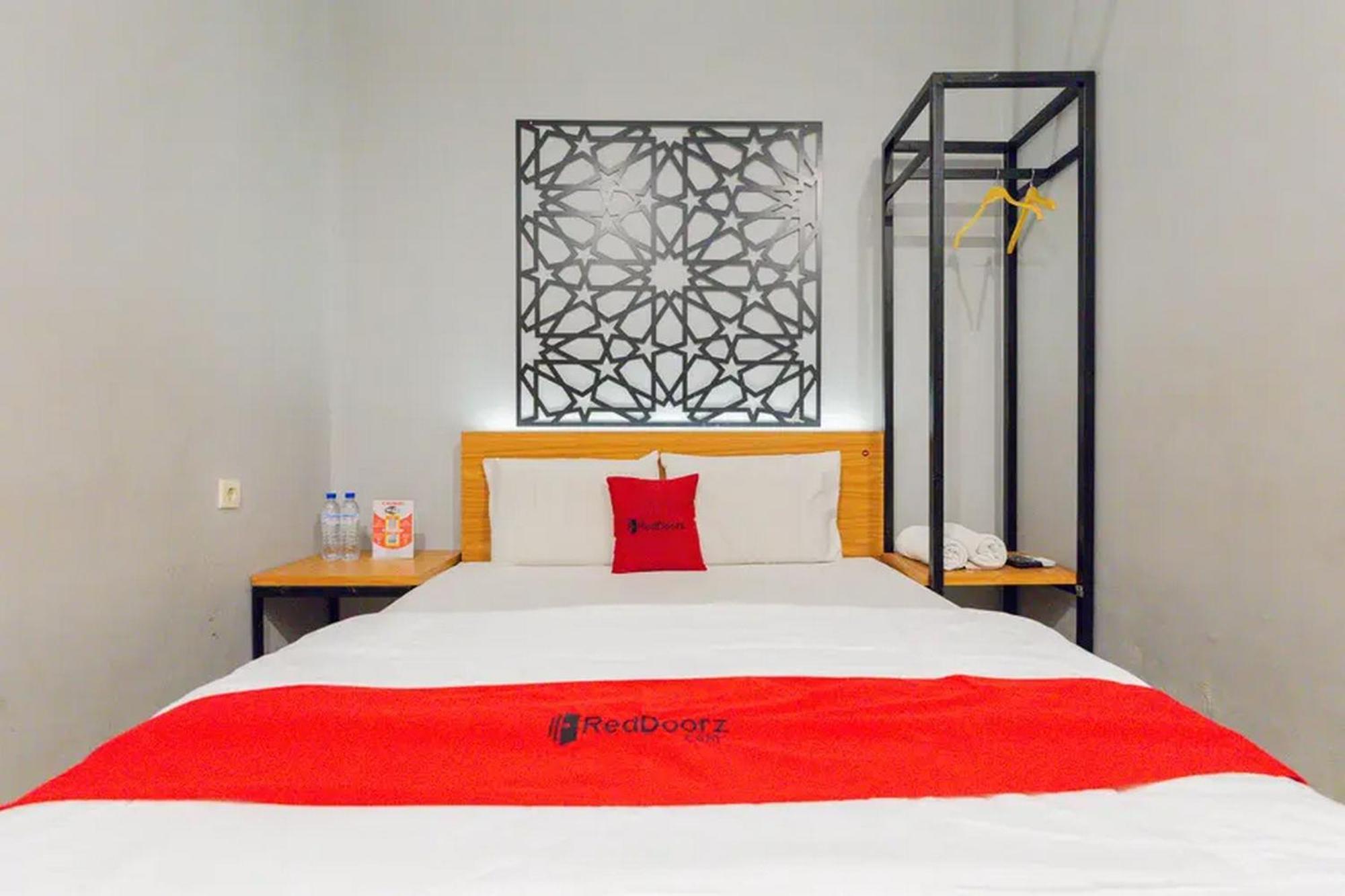 Reddoorz @ Manukan Surabaya Exterior foto