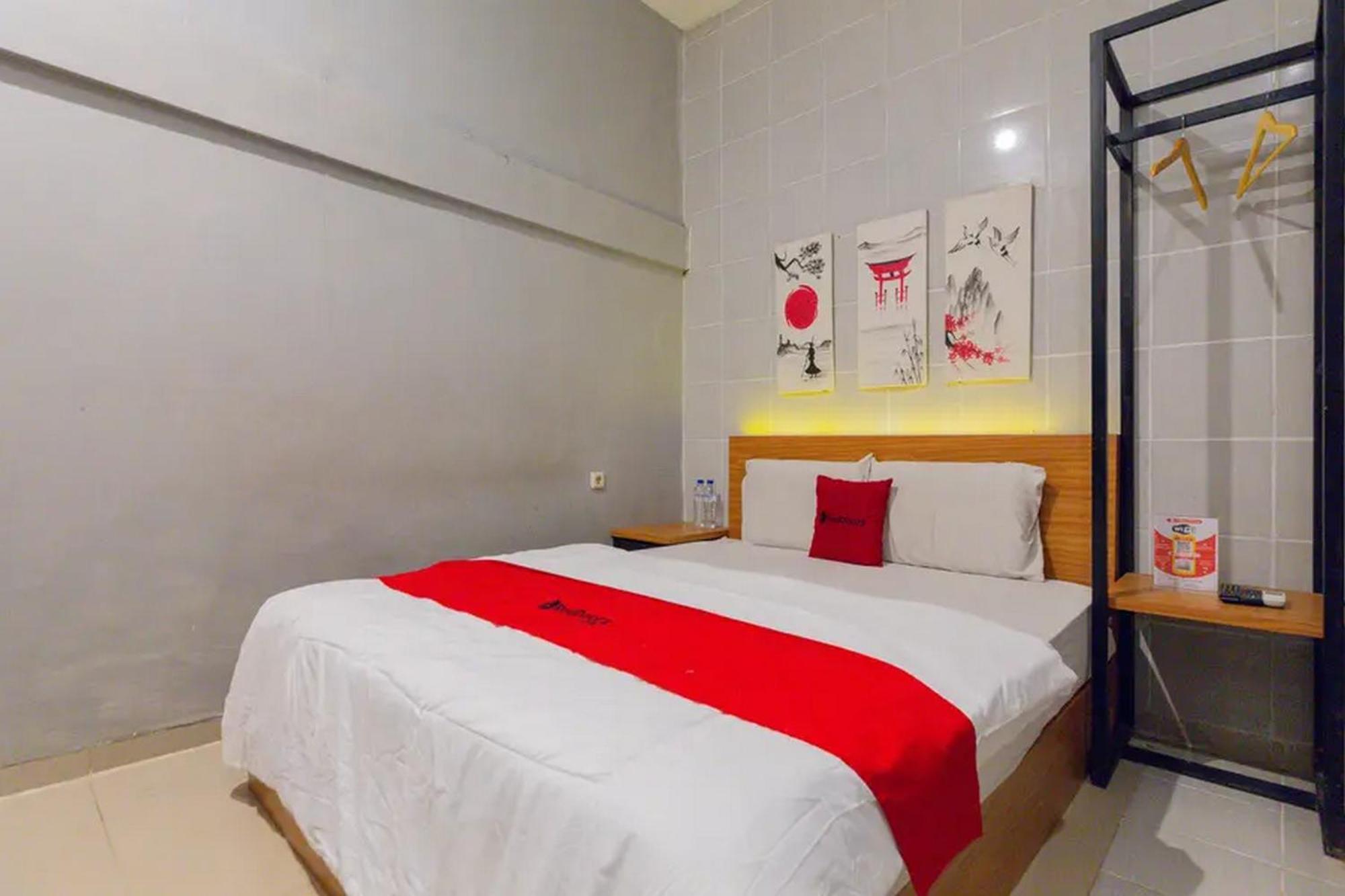 Reddoorz @ Manukan Surabaya Exterior foto